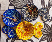 Grand panier africain tressé bleu